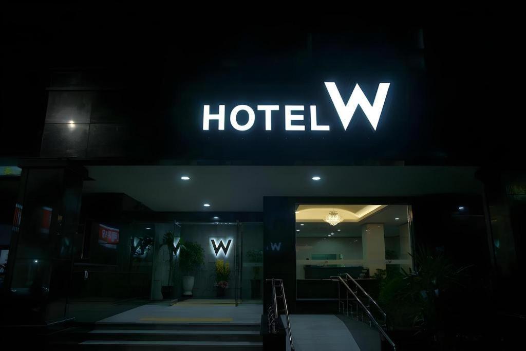 Hotel W ShinΤζέτζου Εξωτερικό φωτογραφία